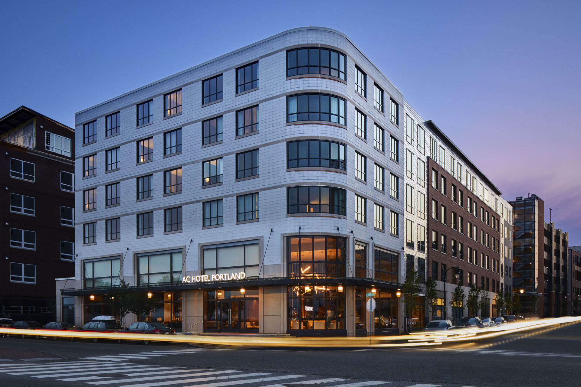AC Hotel Portland Downtown/Waterfront