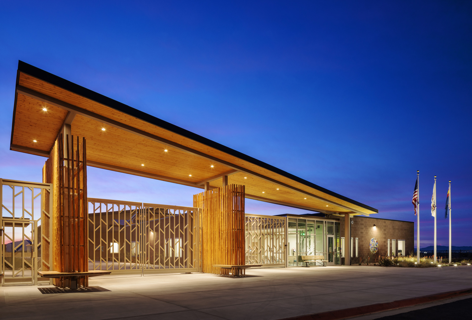 Casa Blanca Community School