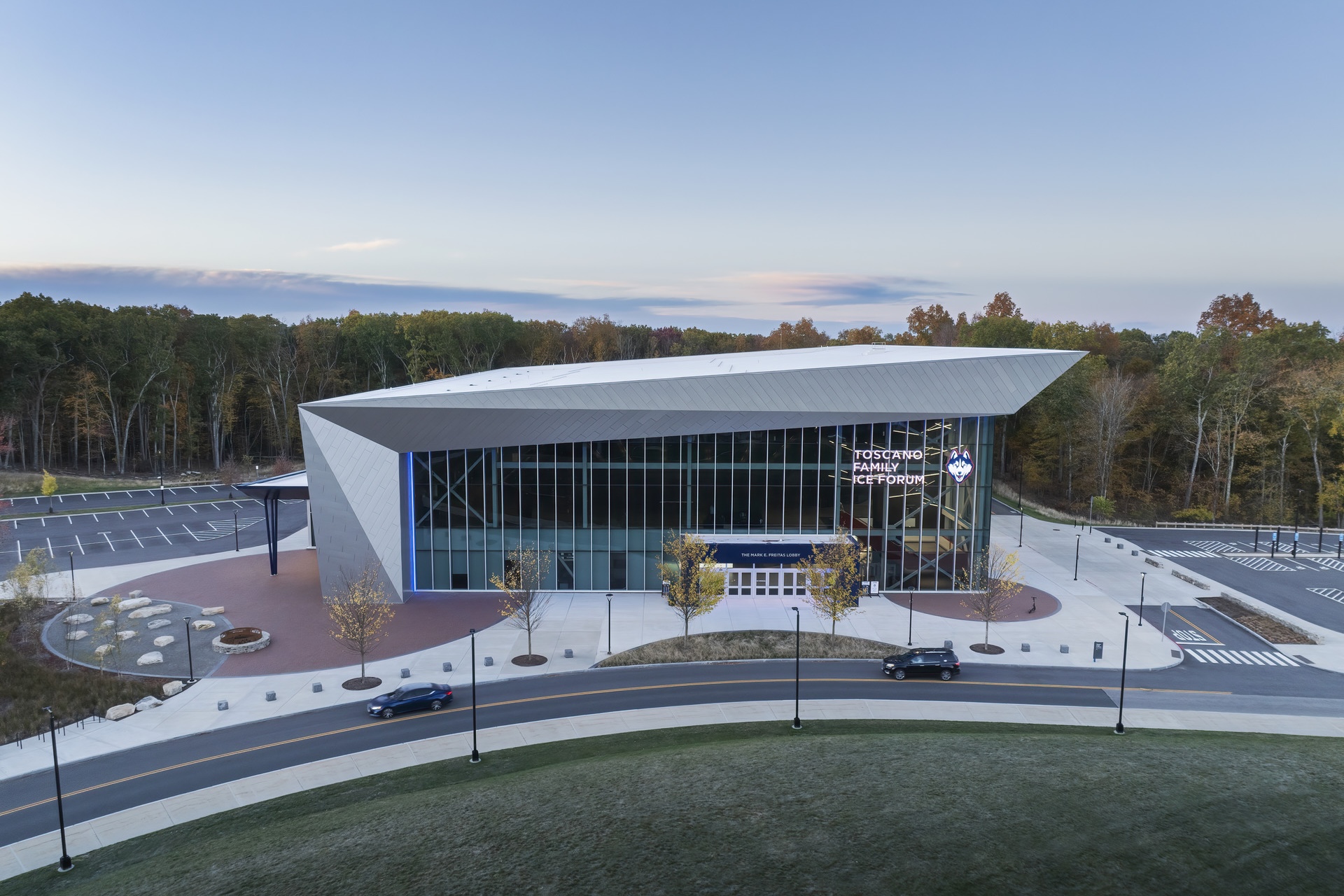 UConn Hockey’s Toscano Family Ice Forum